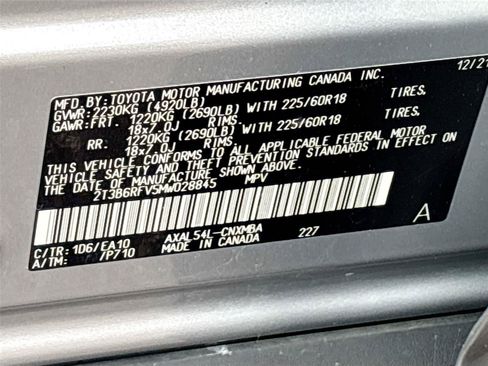 Used 2021 Toyota RAV4 XLE Premium AWD/4WD image 32