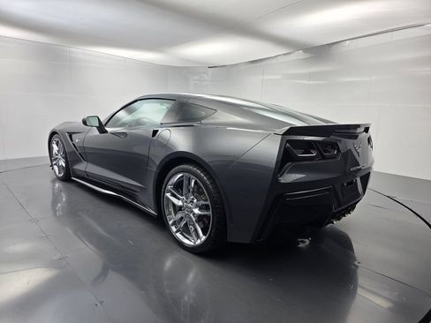 Used 2017 Chevrolet Corvette Stingray Coupe w/ 2LT Preferred Equipment Group RWD image 4