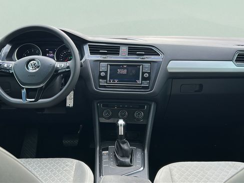 Used 2021 Volkswagen Tiguan S FWD image 19