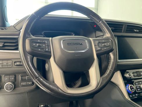 Used 2021 GMC Yukon XL Denali w/ Denali Ultimate Package AWD/4WD image 14