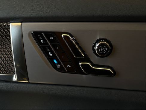 New 2026 Cadillac Vistiq Luxury image 32