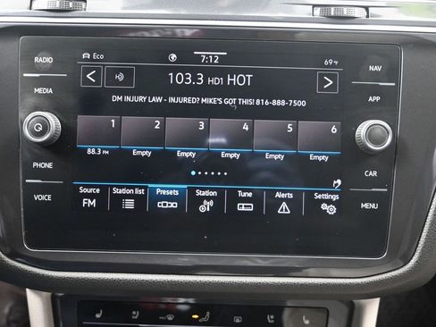 Used 2022 Volkswagen Tiguan SEL R-Line image 20