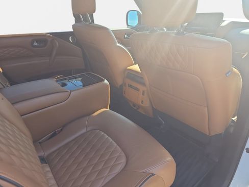 Certified 2024 INFINITI QX80 Sensory AWD/4WD image 11