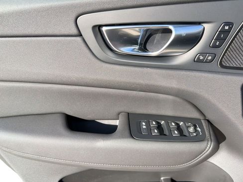 New 2026 Volvo XC60 T8 Ultra w/ Climate Package AWD/4WD image 13