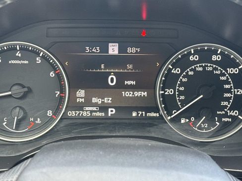 Used 2025 Mitsubishi Outlander AWD image 27