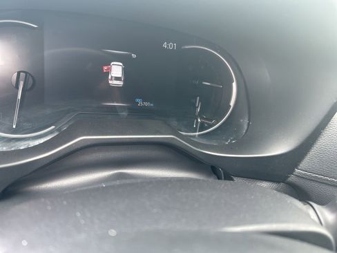 Used 2025 Toyota RAV4 XLE AWD/4WD image 7