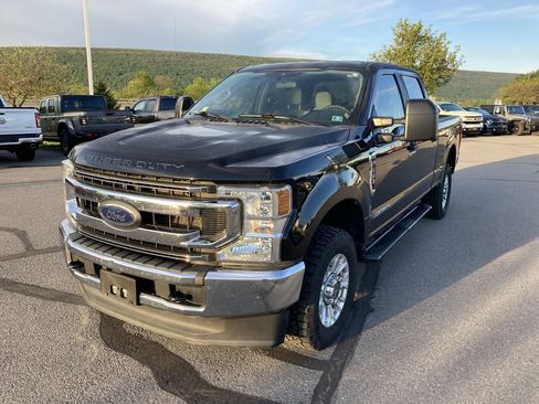Used 2021 Ford F250 XL w/ STX Appearance Package AWD/4WD image 3