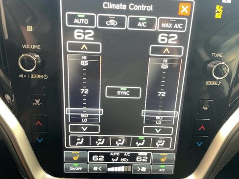 Used 2025 Subaru Outback Limited AWD/4WD image 18