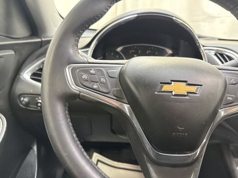 Used 2016 Chevrolet Malibu LT image 17