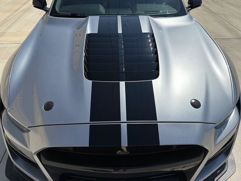 Used 2021 Ford Mustang Shelby GT500 w/ Technology Package RWD image 11