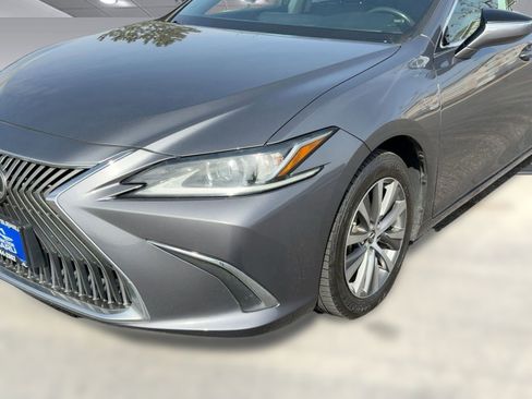 Used 2019 Lexus ES 350 w/ Accessory Package image 11