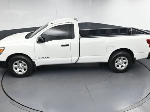 Used 2019 Nissan Titan S image 34