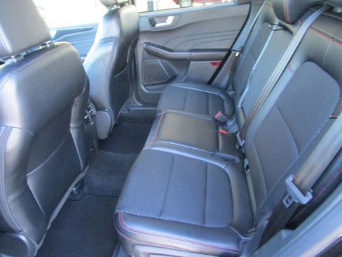Used 2025 Ford Escape ST-Line FWD image 14