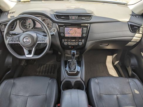 Used 2018 Nissan Rogue SL w/ Premium Package image 13
