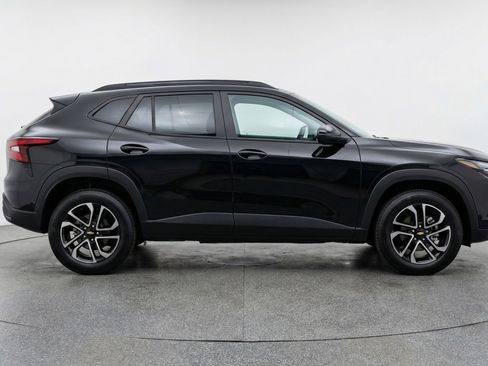 Used 2025 Chevrolet TrailBlazer LT FWD image 11