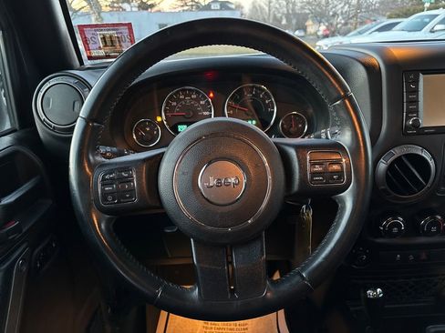 Used 2018 Jeep Wrangler Unlimited Sport S image 21