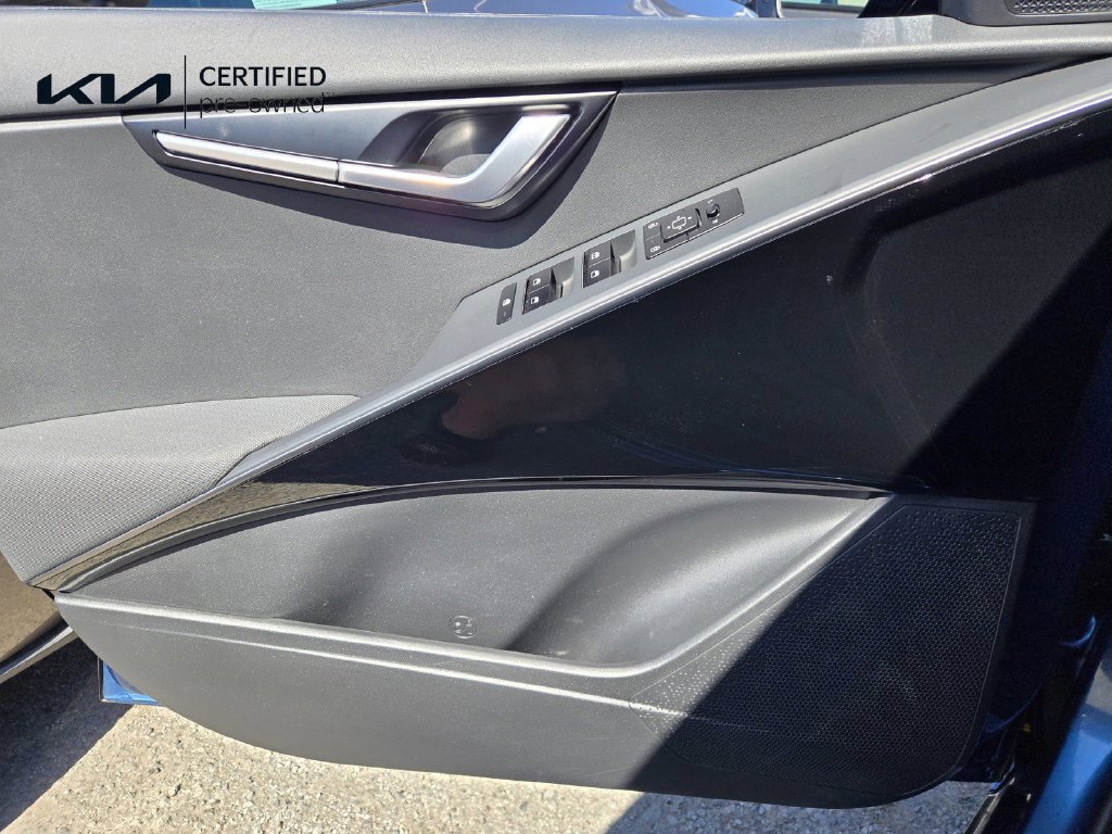 Certified 2023 Kia Niro Wind FWD image 25