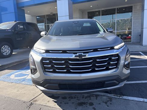 New 2026 Chevrolet Equinox LT w/ Convenience Package II image 8