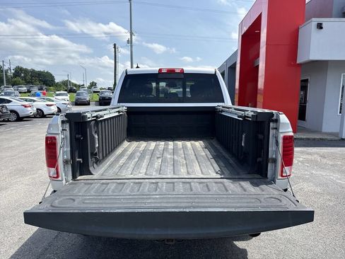 Used 2017 RAM 1500 Laramie w/ Convenience Group AWD/4WD image 9
