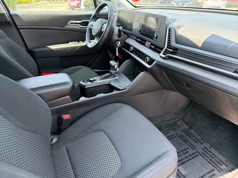 Certified 2023 Kia Sportage LX FWD image 24