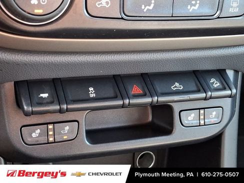 Used 2017 Chevrolet Colorado Z71 AWD/4WD image 27