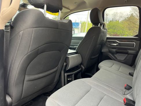 Used 2019 RAM 1500 Big Horn AWD/4WD image 32