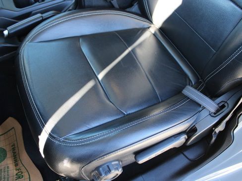 Used 2023 Jeep Wrangler Unlimited Sahara image 25