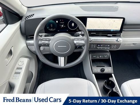 Used 2025 Hyundai Kona SEL image 24