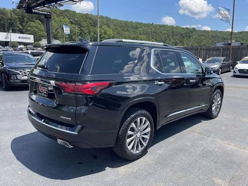 Certified 2022 Chevrolet Traverse Premier FWD image 4