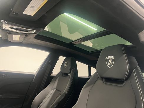 Used 2023 Lamborghini Urus S AWD/4WD image 24