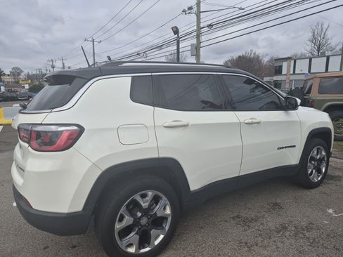 Used 2018 Jeep Compass Limited w/ Navigation Group image 3