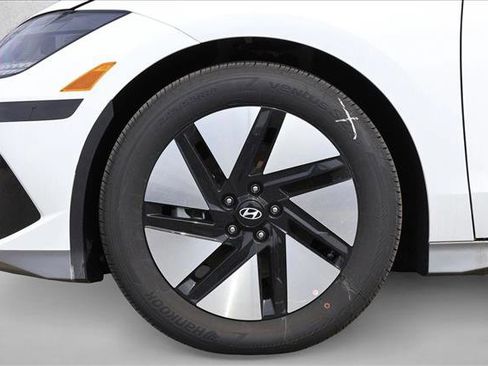 New 2025 Hyundai Ioniq 6 SE image 9