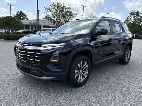 Used 2025 Chevrolet Equinox LT w/ Convenience Package II FWD image 7
