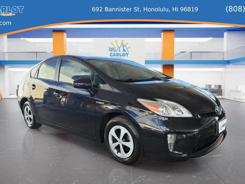 Used 2014 Toyota Prius One FWD image 11