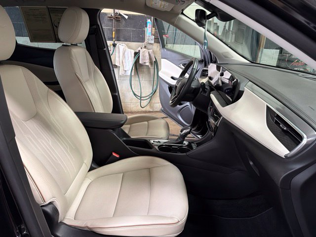 Certified 2024 Buick Encore GX Avenir AWD/4WD image 27