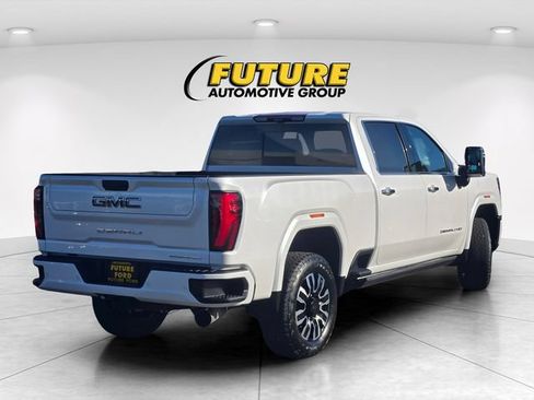 Used 2024 GMC Sierra 2500 Denali Ultimate AWD/4WD image 4