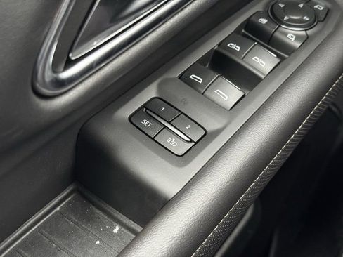 Used 2023 Chevrolet Suburban Premier image 35