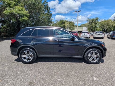 Used 2019 Mercedes-Benz GLC 300 4MATIC image 3