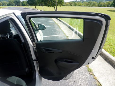 Used 2020 Chevrolet Spark LT image 18