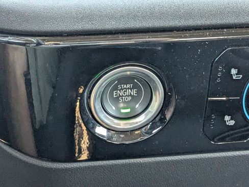 Used 2023 Chevrolet Silverado 1500 LT image 32