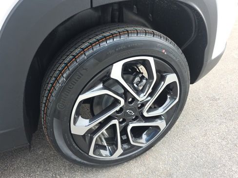 New 2026 Chevrolet Trax RS w/ Sunroof Package image 7