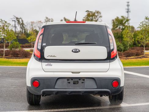 Used 2018 Kia Soul image 6
