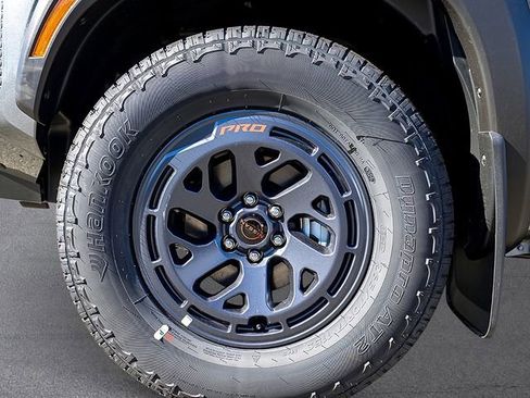 New 2026 Nissan Frontier PRO-4X w/ Pro Premium Package AWD/4WD image 9