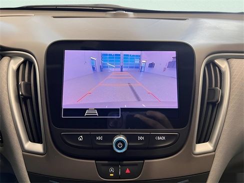 Used 2023 Chevrolet Malibu LS image 21