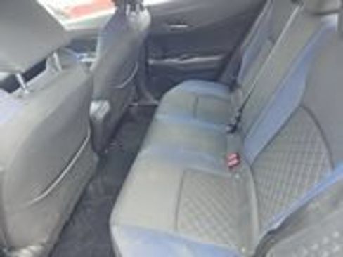 Used 2020 Toyota C-HR XLE FWD image 15