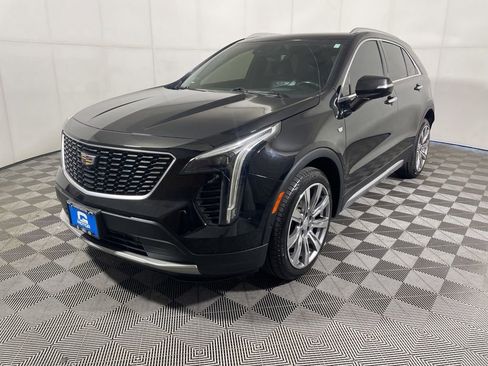 Used 2019 Cadillac XT4 Premium Luxury w/ Technology Package AWD/4WD image 4