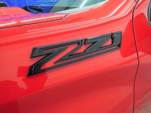 Used 2023 Chevrolet Silverado 1500 LT Trail Boss w/ Protection Package image 5