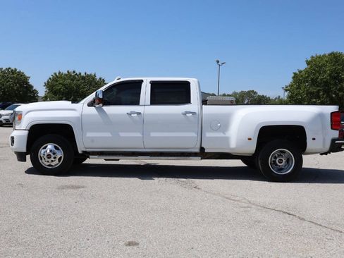 Used 2019 GMC Sierra 3500 Denali w/ Duramax Plus Package AWD/4WD image 8