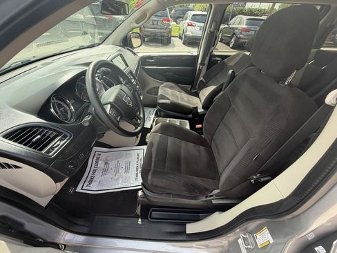 Used 2014 Dodge Grand Caravan SE w/ Quick Order Package 29E SE FWD image 10