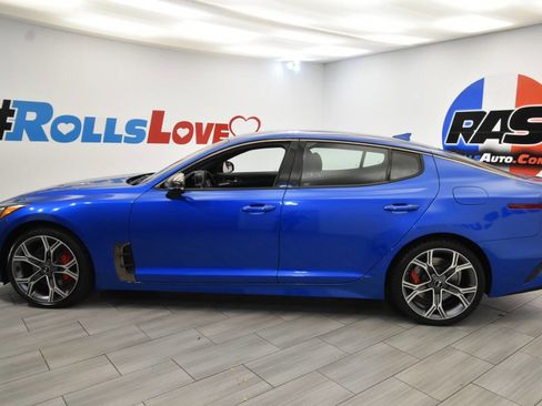 Used 2019 Kia Stinger GT image 2